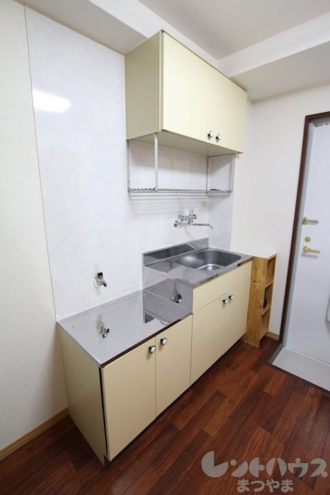 ハイツ島口402のキッチン