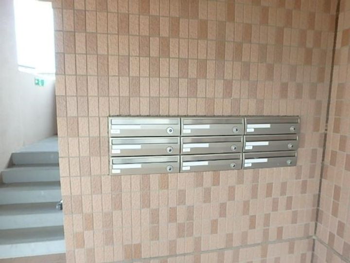 ブレインコート ルピナス102の玄関