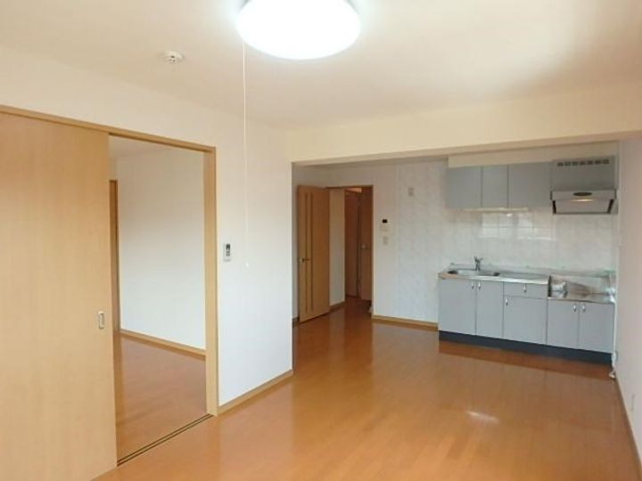 ブレインコート ルピナス102の居間