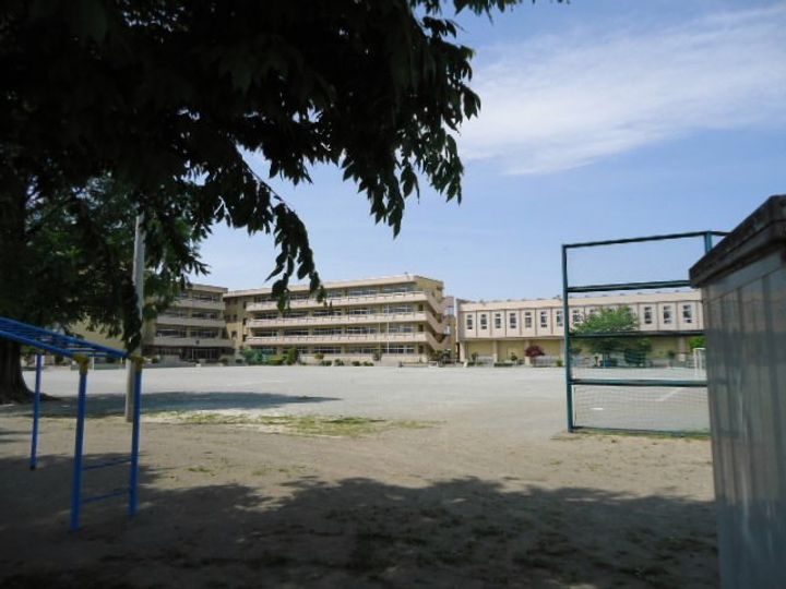 ブレインコート ルピナス102の周辺