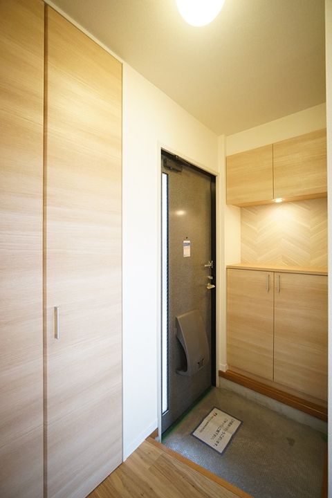 ディアコートAの玄関