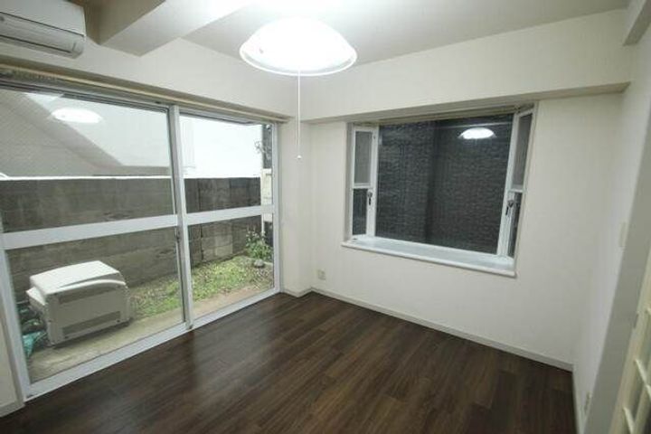 エムアンドエムIIの居間