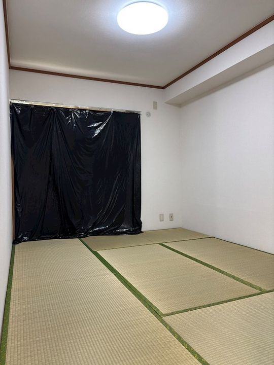 熊谷昭和ビルの居間