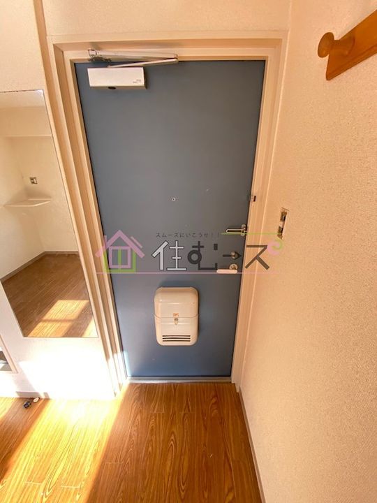 ラパンジール本田IIの玄関