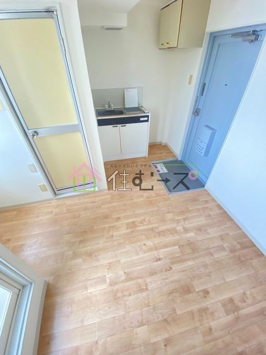 アスカ藤の居間