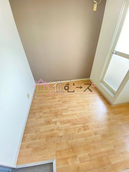 アスカ藤の居間