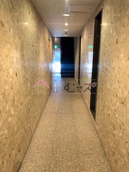 プレール新町の玄関