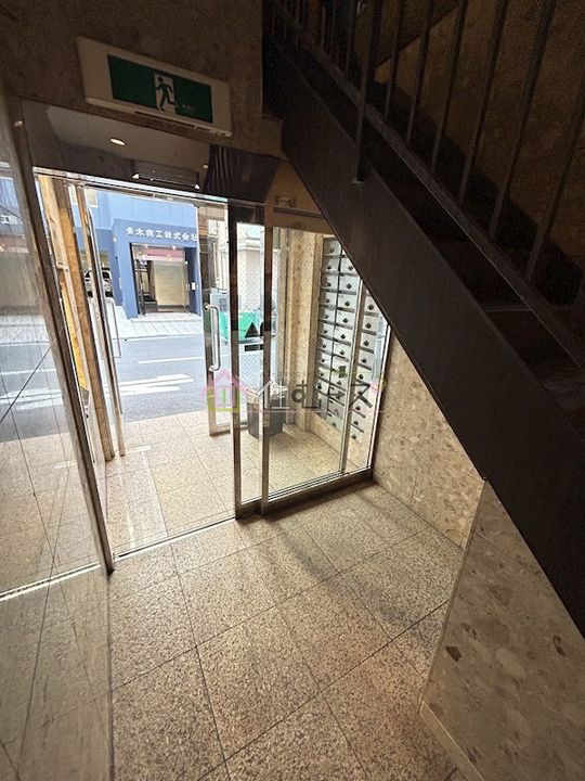プレール新町の玄関