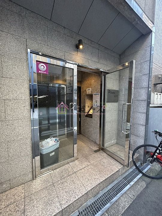 プレール新町の玄関