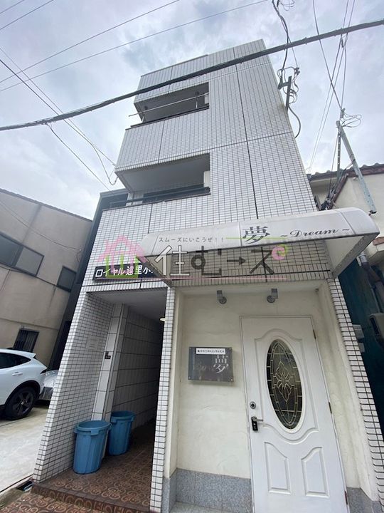 ロイヤル遠里小野の外観