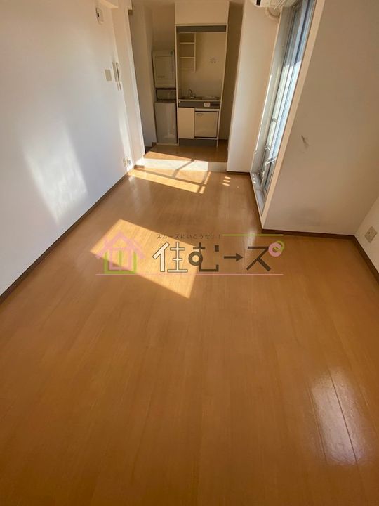 I-ZONEの居間