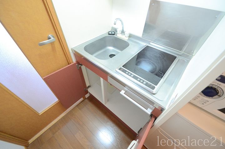レオパレスボムールのキッチン
