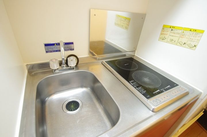 レオパレスメルツェIVのキッチン