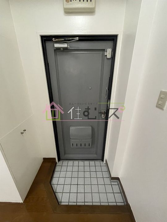 エレガンス5の玄関