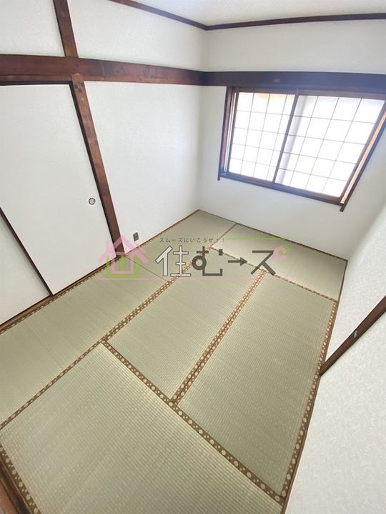 ハイツ葵の居間