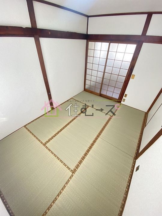 ハイツ葵の居間