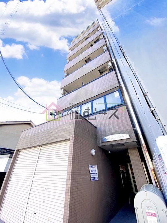 ロイヤルレスト芦原の外観