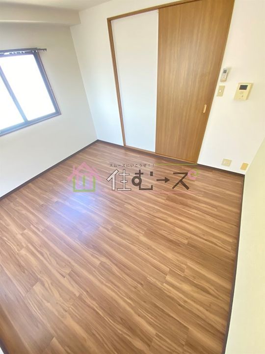 フローラルステージ桜ノ宮の居間