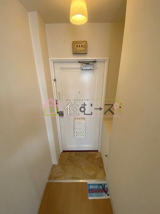 中崎ビルの玄関