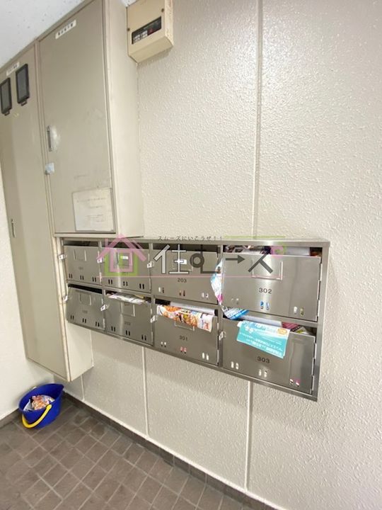 ヒロセハイツの玄関