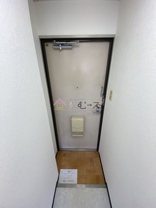 ヒロセハイツの玄関