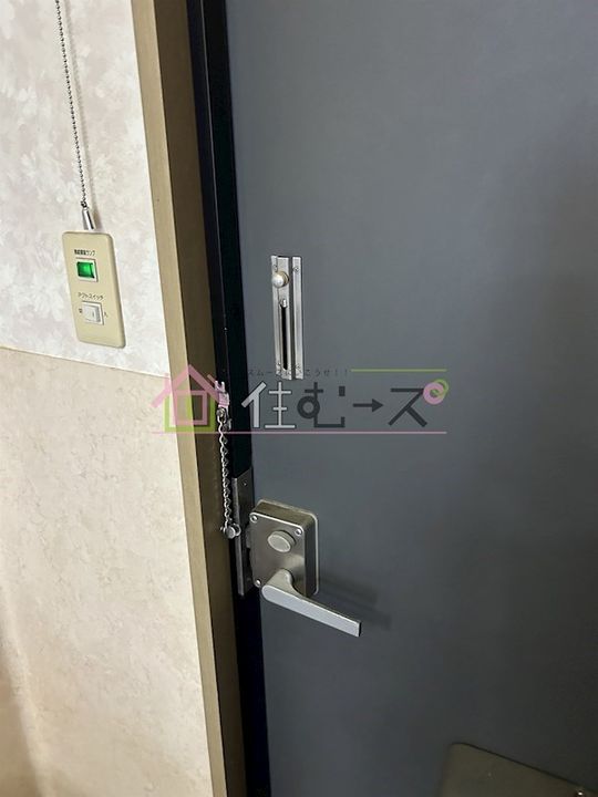 ノウブル・ハイツの玄関