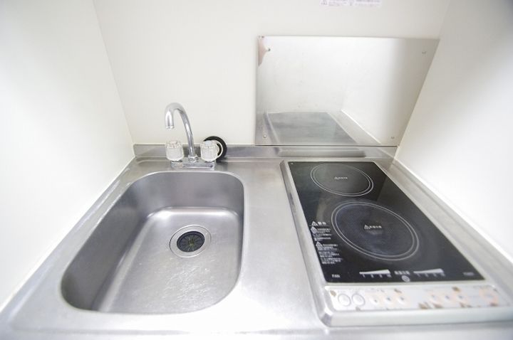 レオパレスメルツェIVのキッチン