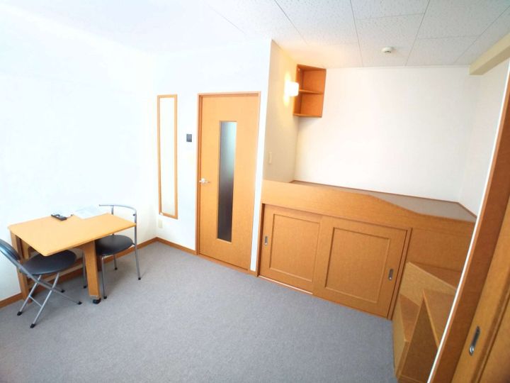 レオパレスコンフォートの居間