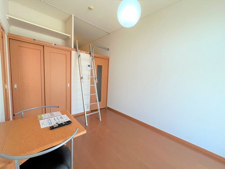 レオパレスヴィヴレ大弥の居間