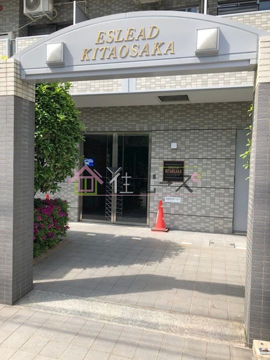 エスリード北大阪の玄関