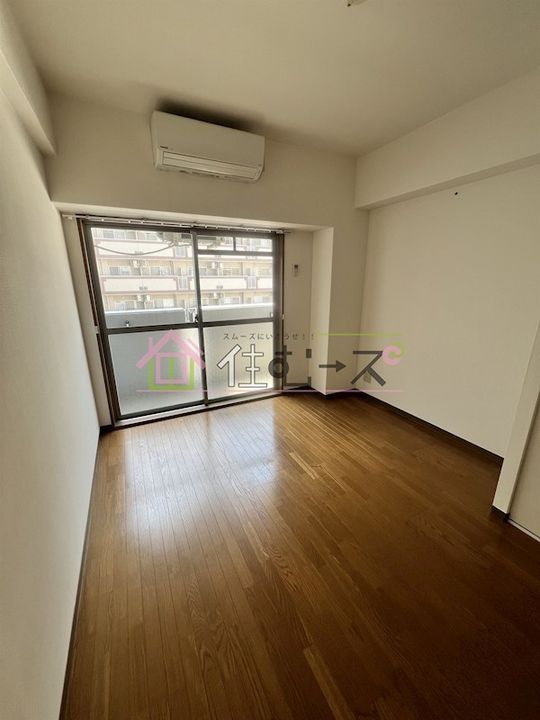 エスリード北大阪の居間