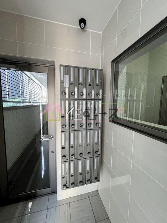 大阪府大阪市都島区内代町2丁目の賃貸マンションの玄関