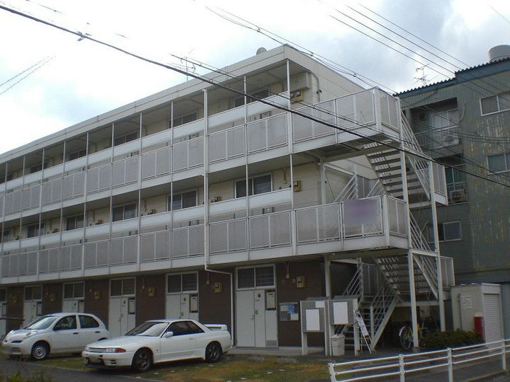 レオパレスフェリーチェの外観