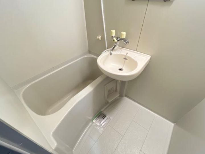 ビエンフェオークラの風呂