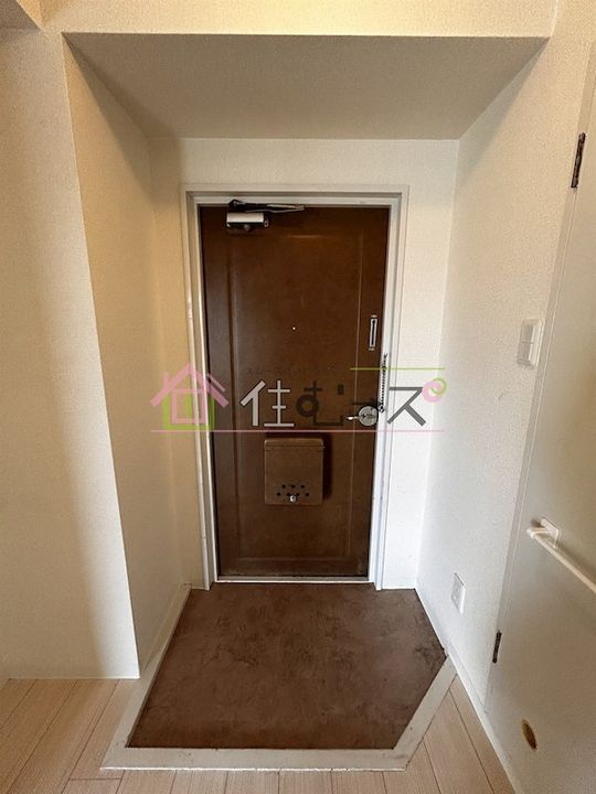 サンハイツ大阪屋の玄関