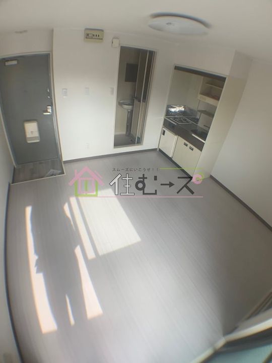 ミキモトビルの居間