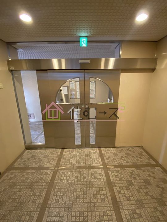 パークハイムうつぼの玄関