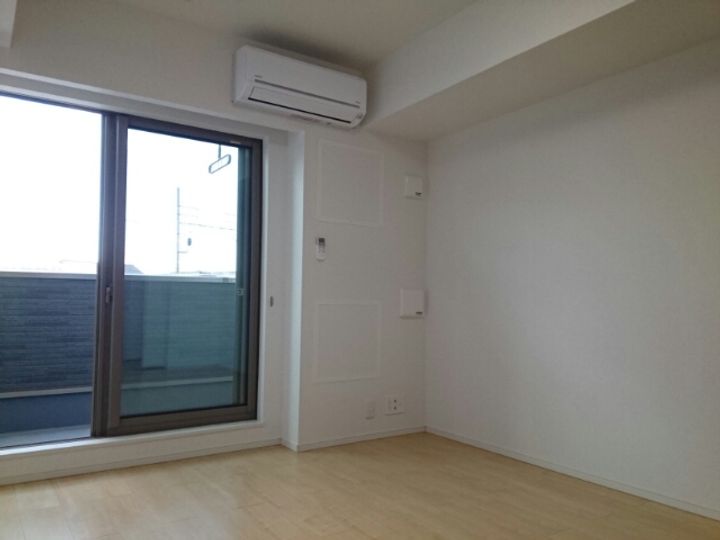 ソーレ・ピアッツアの居間