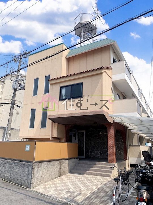 ミスターK上新庄の外観