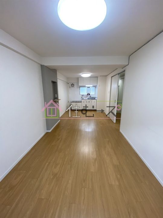 ミスターK上新庄の居間