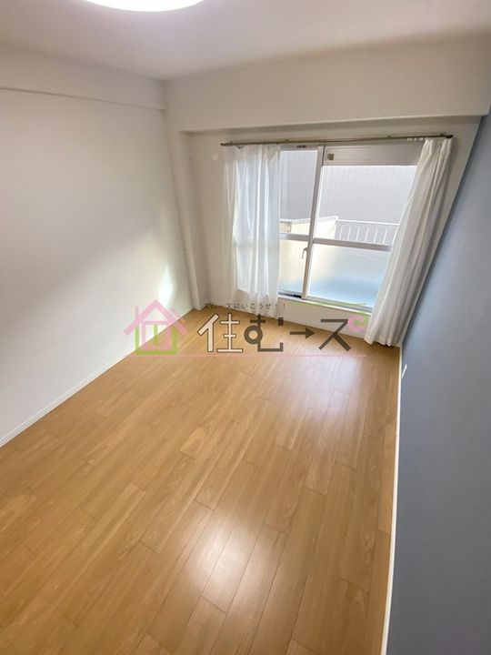 ミスターK上新庄の居間