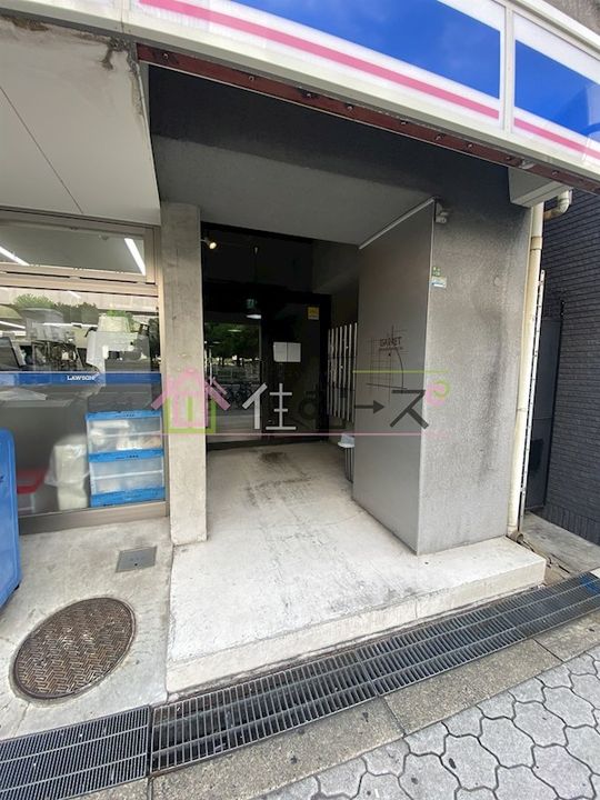 ガレット南森町の玄関
