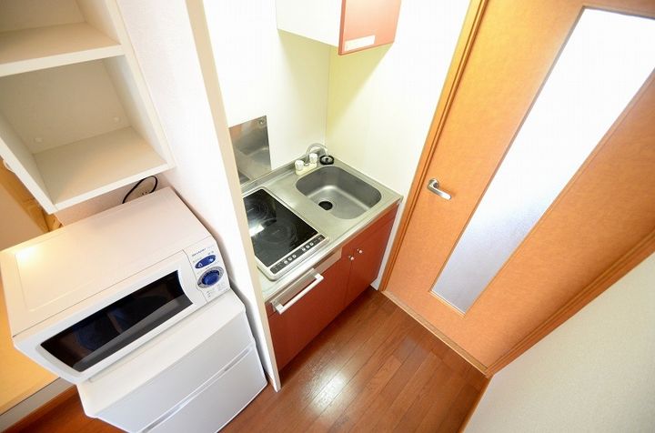 レオパレス多田4のキッチン