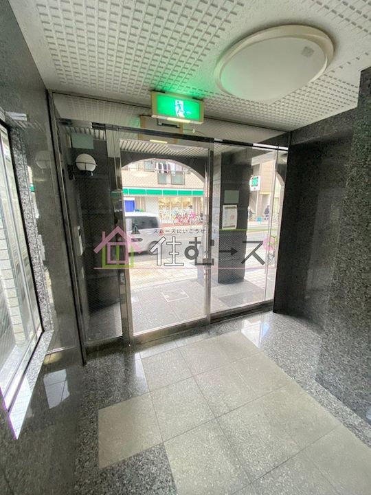エクセレント上新10の玄関