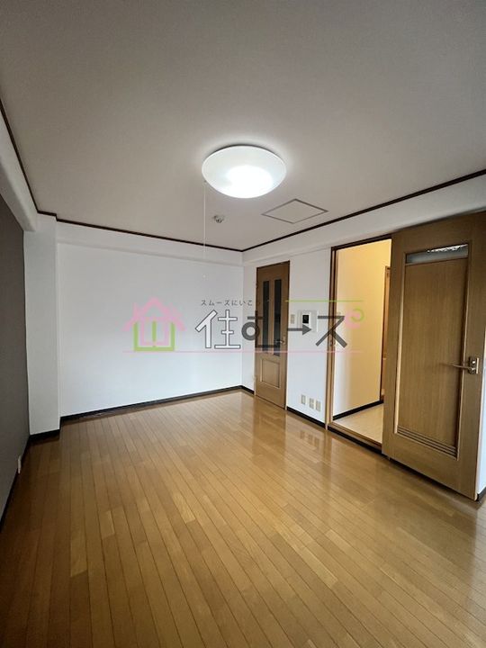 ウェルバート瓜破の居間