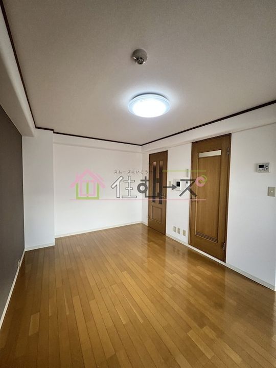 ウェルバート瓜破の居間