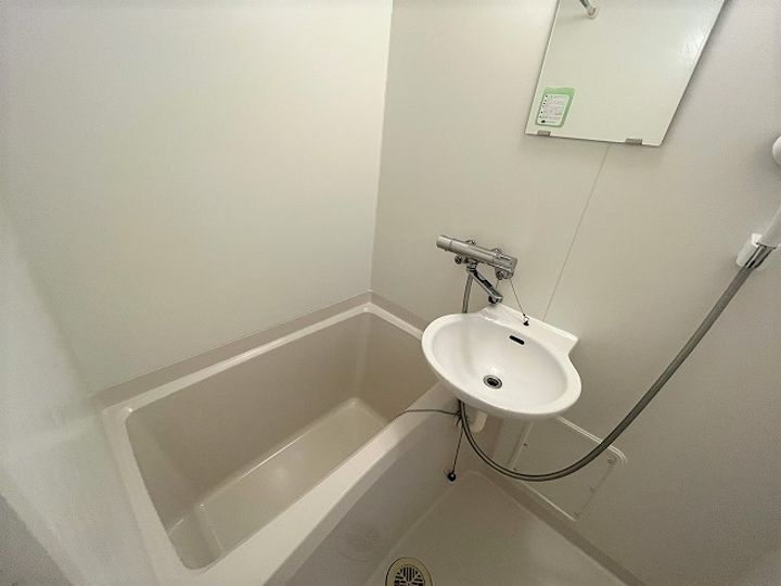 レオパレス二田の風呂