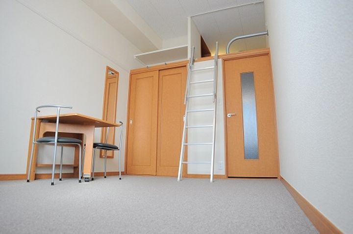 レオパレスヴェセルの居間