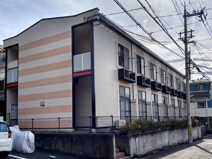 レオパレスヴェセルの外観
