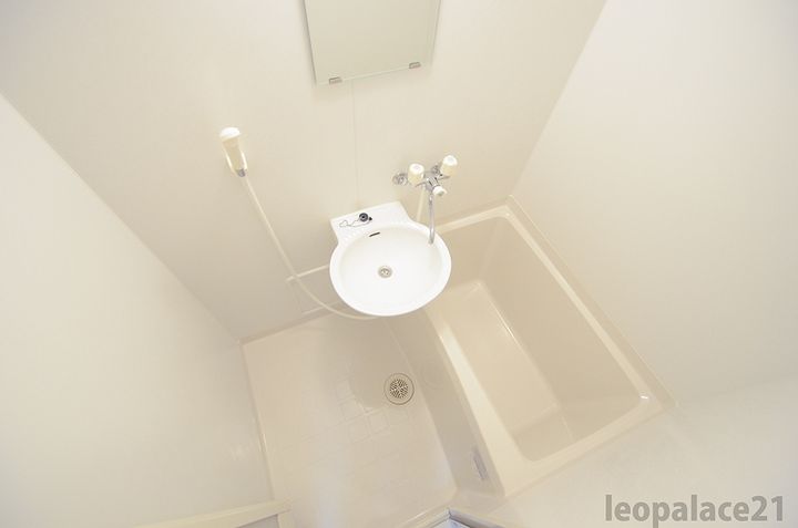 レオパレスフェリーチェの風呂